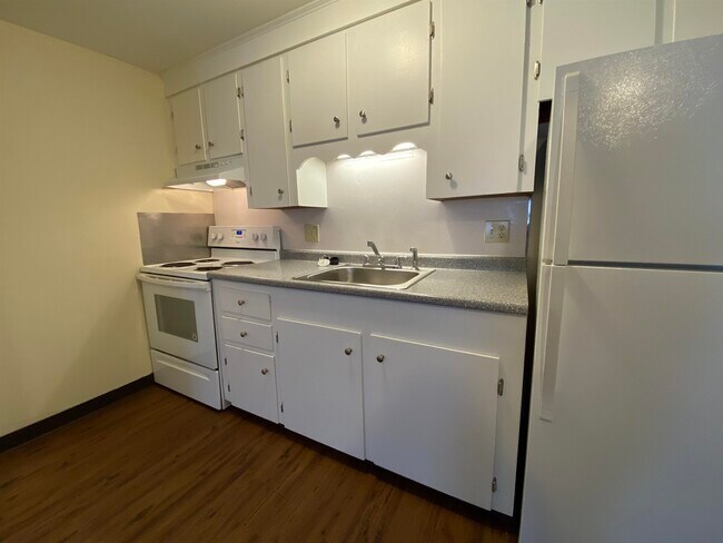 Building Photo - 93 West St