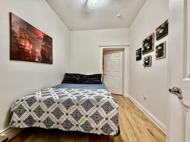 Building Photo - 1138 Summit Ave