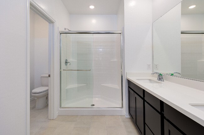 Building Photo - 600 N Carriage Hill Dr