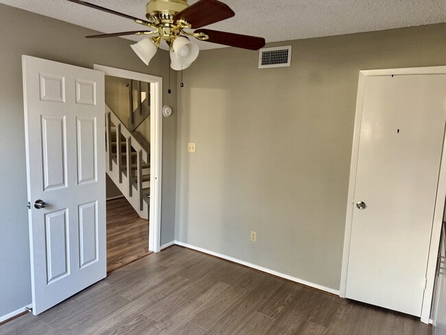 Building Photo - 10326 Cook Rd