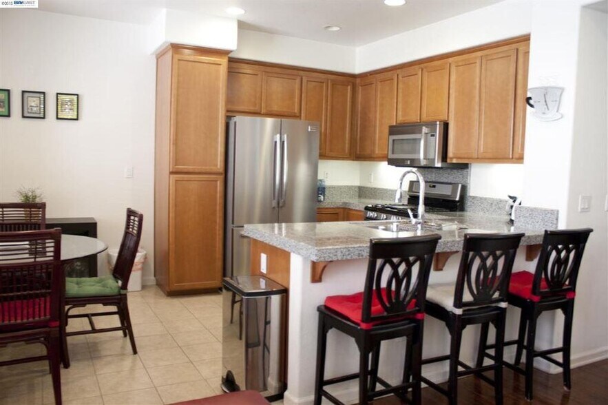 Building Photo - 367 Destino Cir