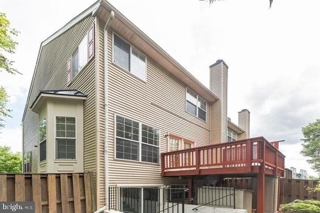 Building Photo - 5520 Jowett Ct