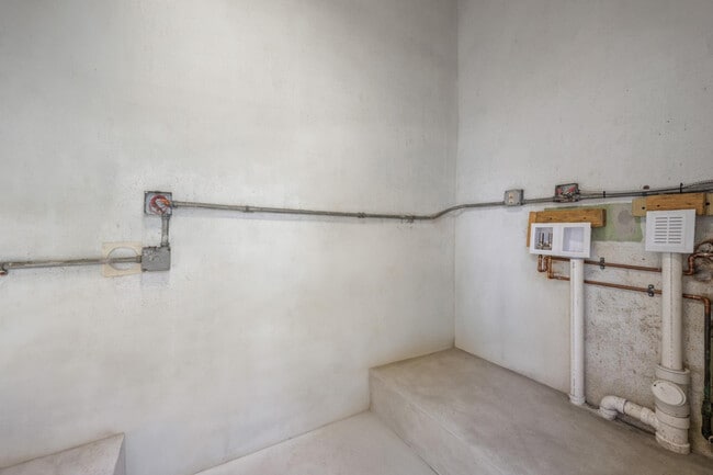 Building Photo - 1512 Fletcher St