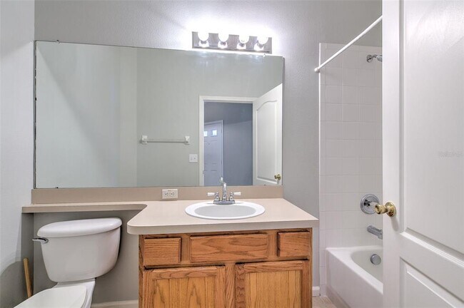Building Photo - 5046 Gato Del Sol Cir