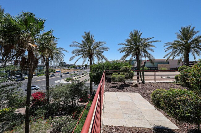 Building Photo - 7157 E Rancho Vista Dr