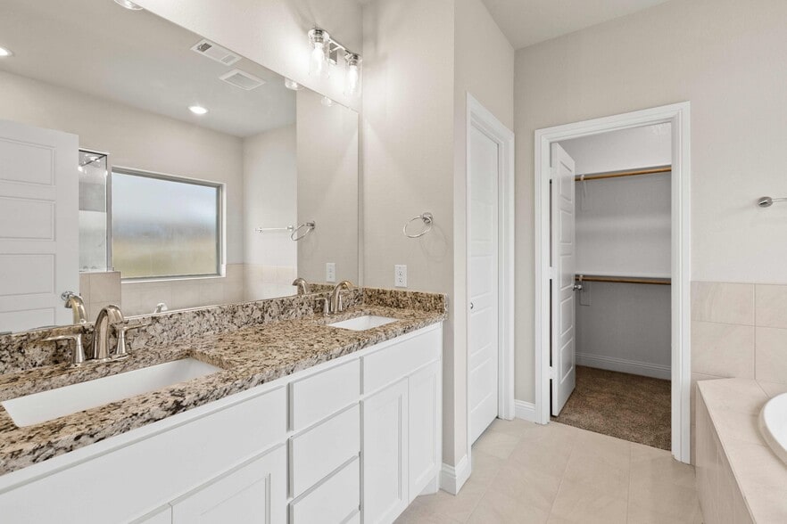 Building Photo - 610 Timberline Dr
