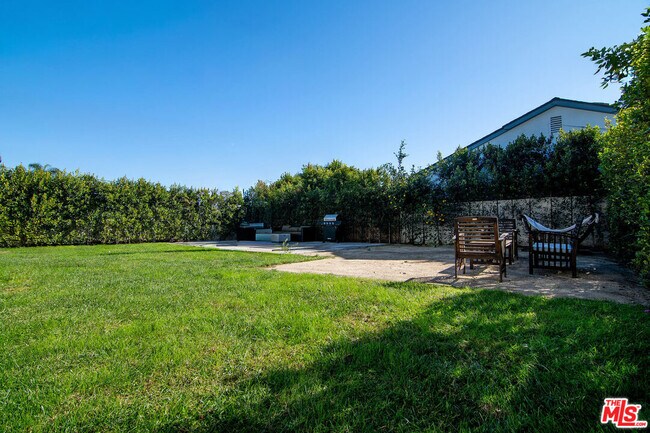 Building Photo - 13220 Erwin St