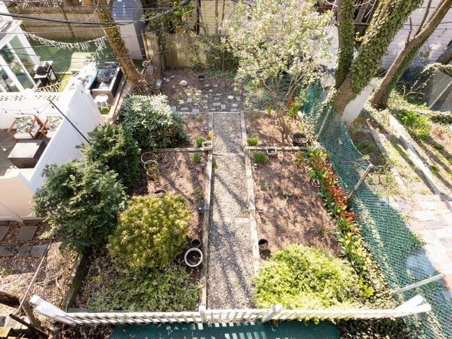 Building Photo - 45 Old Harbor St