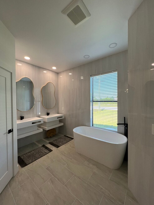 Building Photo - 13533 Ingraham Blvd