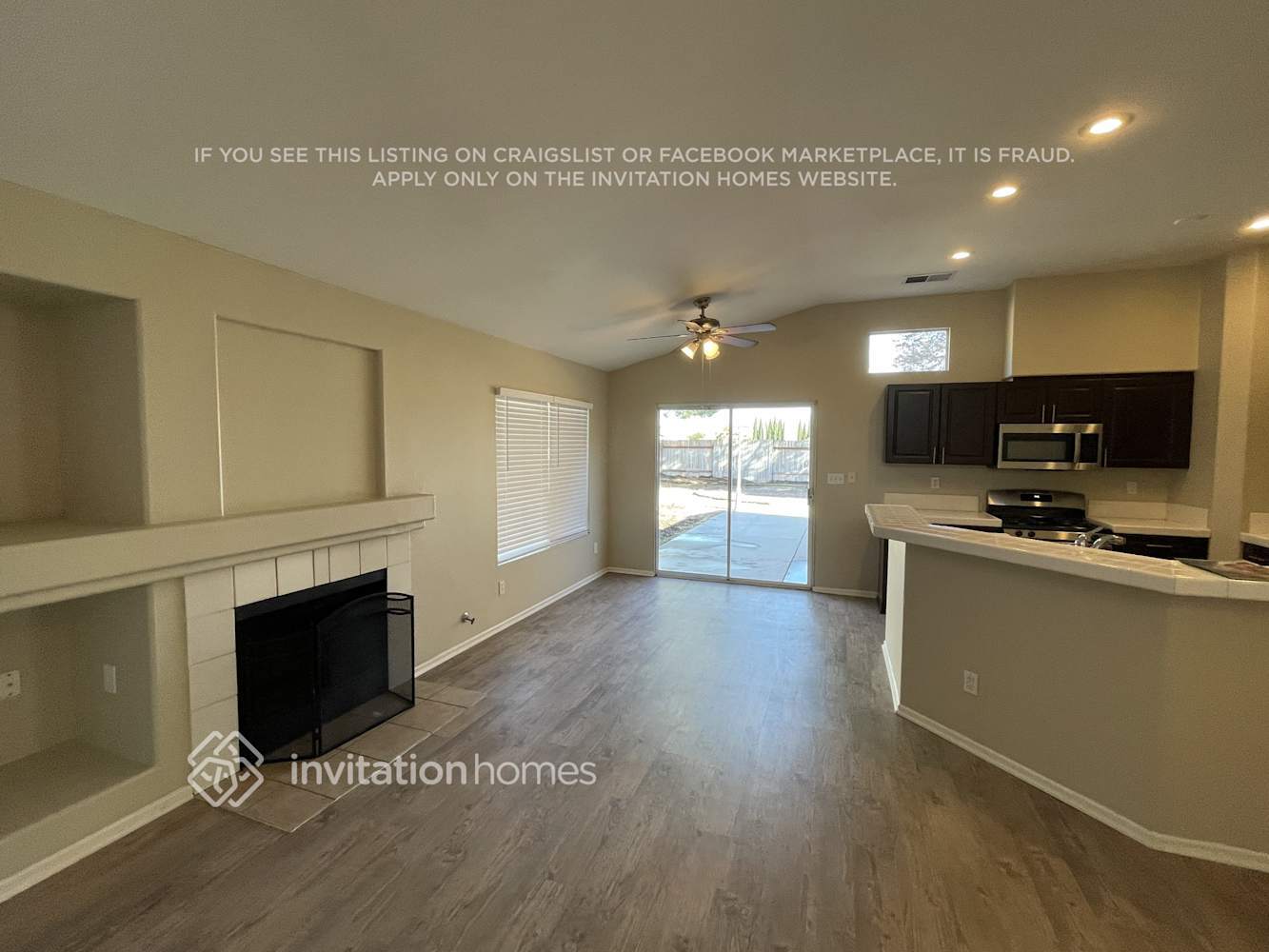 Building Photo - 42550 Blossom Dr