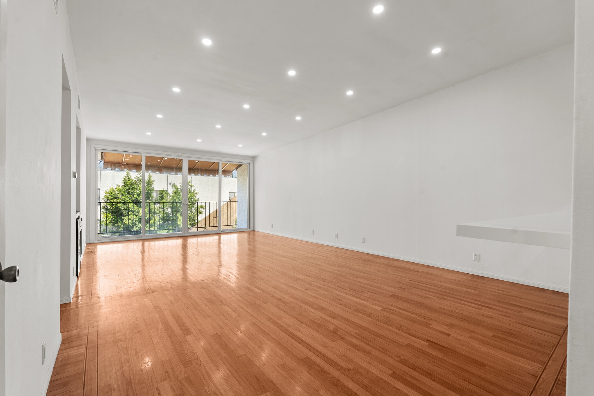 Building Photo - 1559 Winona Blvd