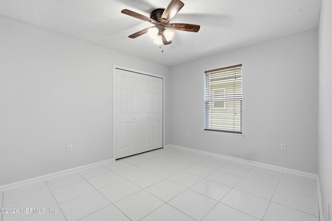 Building Photo - 9847 Sailor Dr