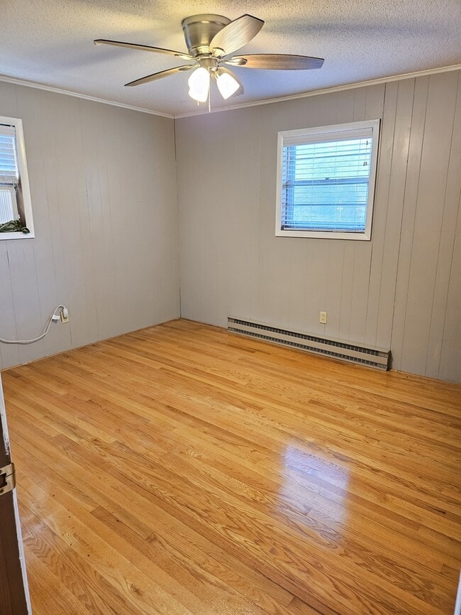 Building Photo - 318 Hammond St