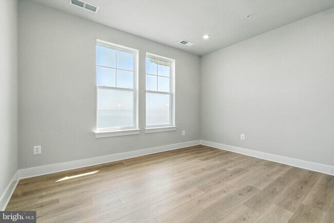 Building Photo - 218 Switchgrass Wy