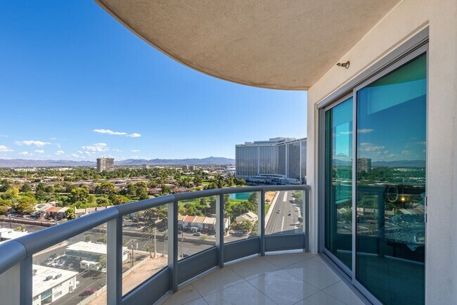 Building Photo - Turnberry Towers East 1507