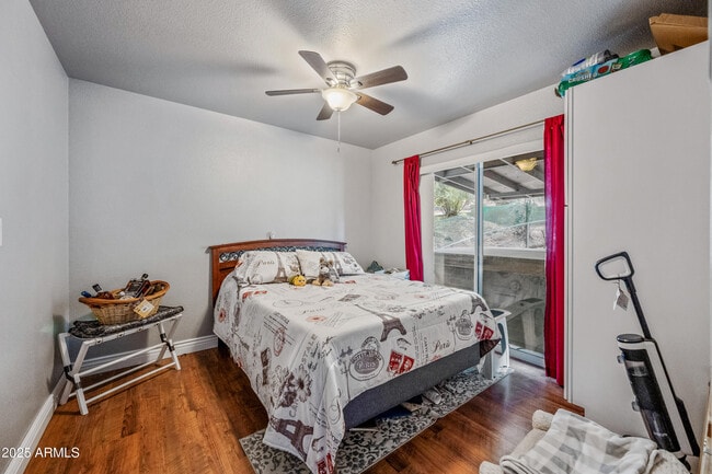 Building Photo - 1207 N Arrowhead Dr