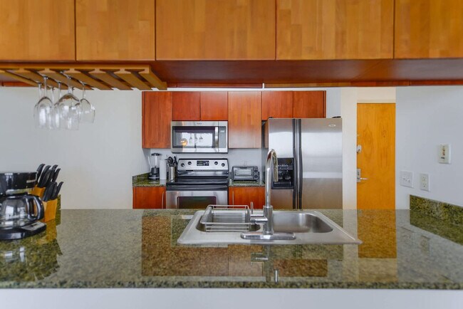 Building Photo - 1 SE 12th St