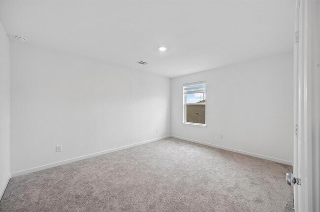 Building Photo - 9514 Du Sable Dr