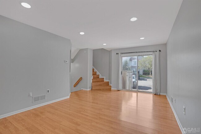 Building Photo - 1090 Schmidt Ln