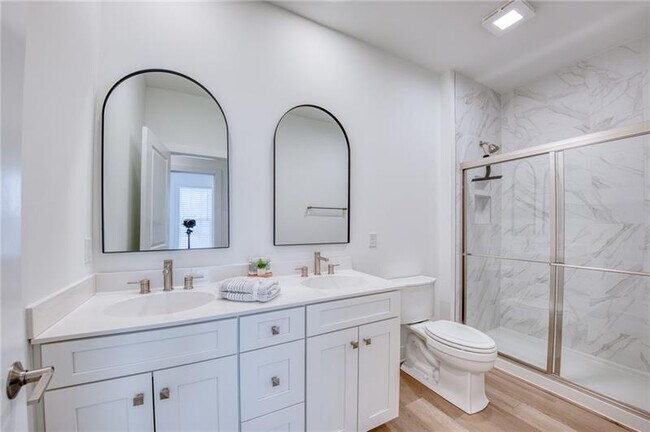 Building Photo - 304 Highbridge Ln