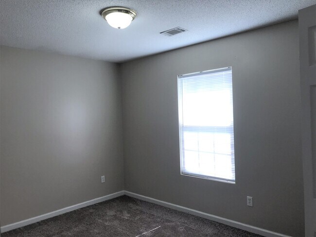 Building Photo - 4605 Crested Butte Rd