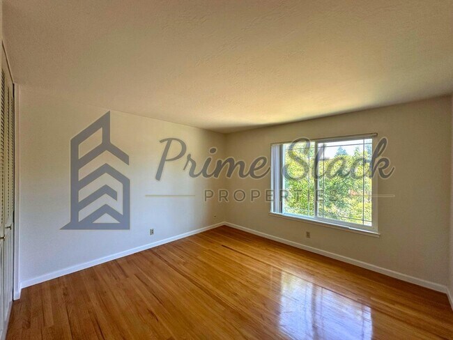 Building Photo - 2391 Sandpiper Way