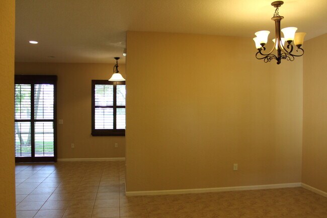 Building Photo - 7896 Picklewood Park Dr