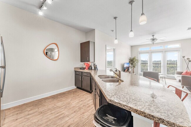 Building Photo - 501 E Oltorf St