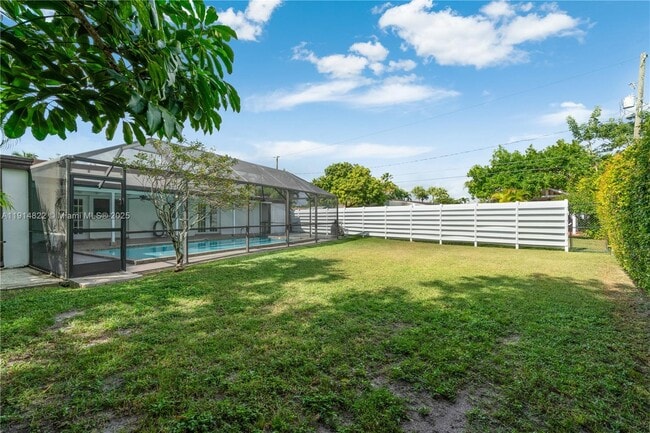 Building Photo - 10621 SW 111th St