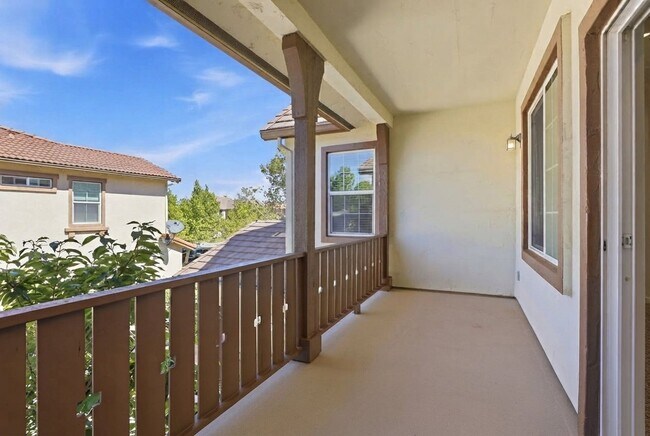 Building Photo - 24 E Heritage Dr