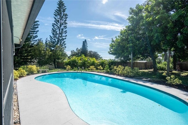 Building Photo - 11438 126th Terrace