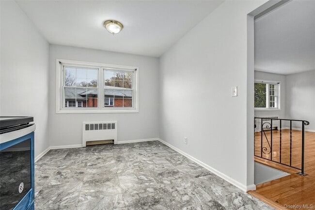 Building Photo - 451 Main St