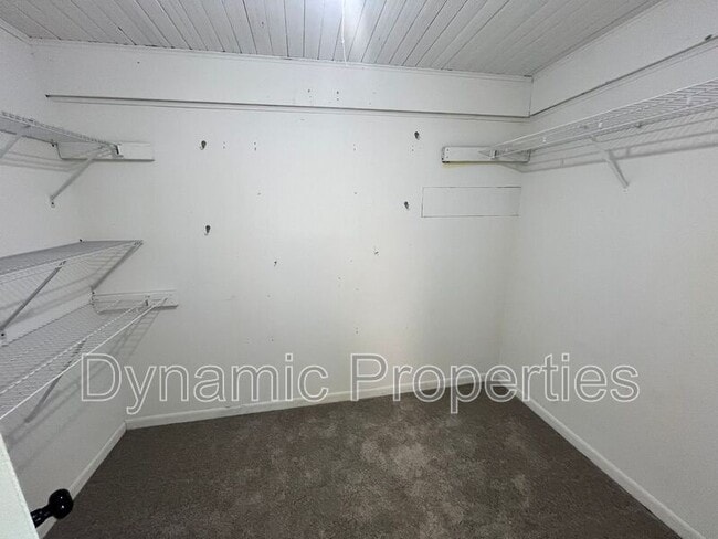 Building Photo - 4104 Y St