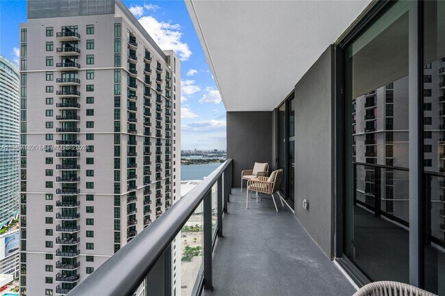 Building Photo - 159 NE 6th St