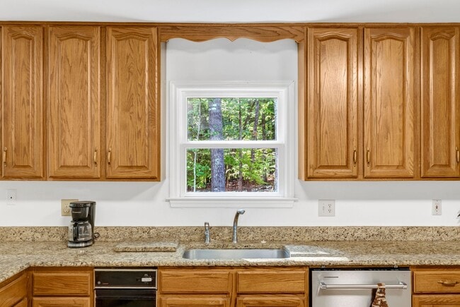 Building Photo - This WATERFRONT-FULLY FURNISHED-ALL INCLUSIVE HOME IS READY FOR YOU.