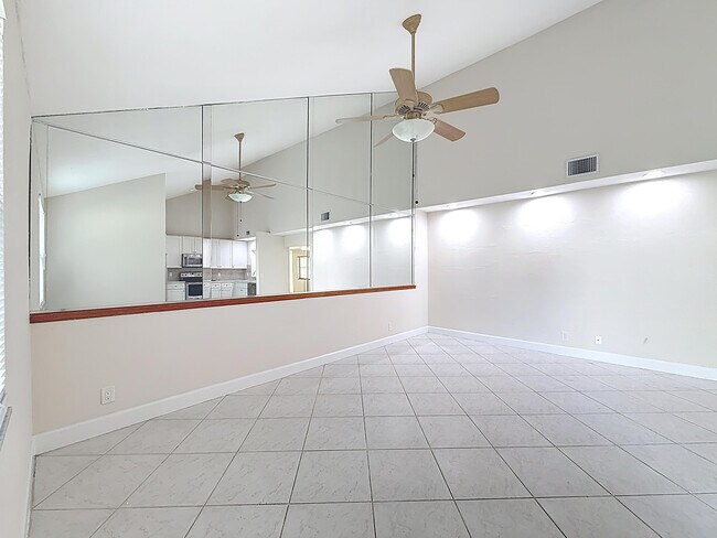 Building Photo - 9278 Ketay Cir