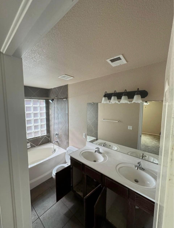 Building Photo - 14263 Hacienda Rock Dr
