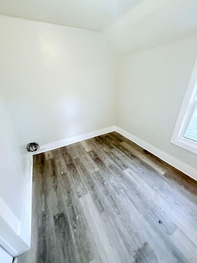 Building Photo - 3119 W 68th St