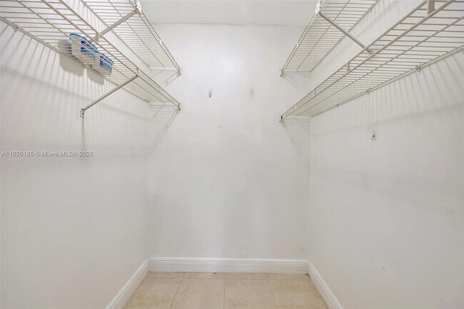 Building Photo - 10630 SW 157th Ct