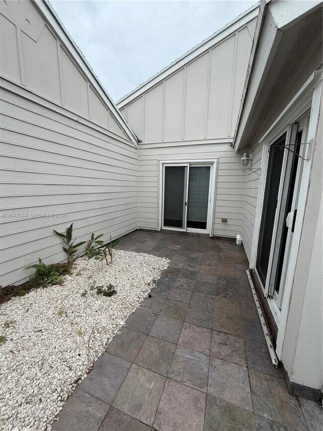 Building Photo - 13712 SW 149th Cir Ln