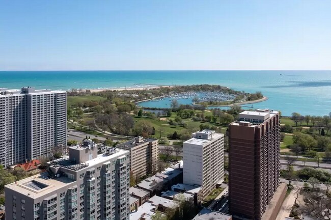 Building Photo - 4180.2 N Marine Dr