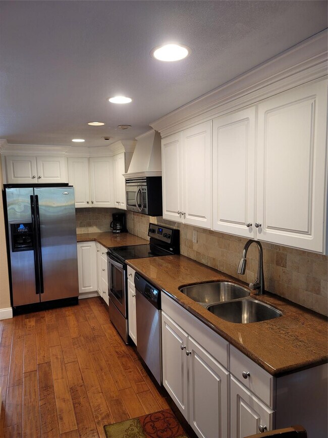 Building Photo - 1439 S Ocean Blvd