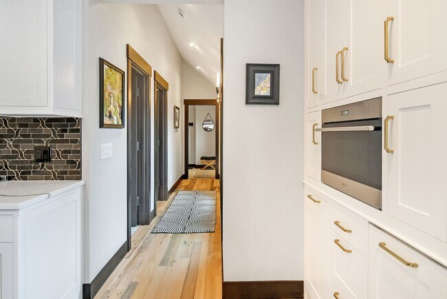 Building Photo - Summer in Downtown, historic Breckenridge! Luxury Home, Walk to Everything!