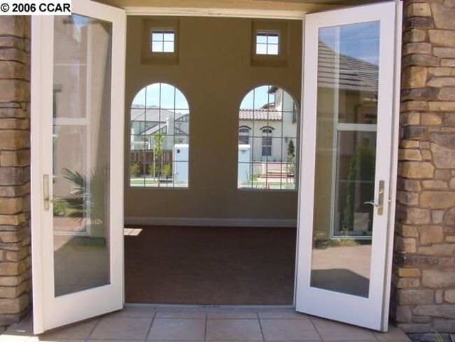 Building Photo - The gorgeous property in the Bridges commu...