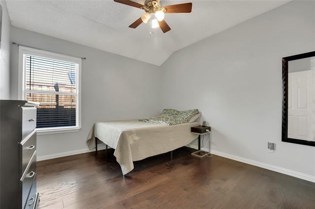 Building Photo - 2832 Claremont Dr