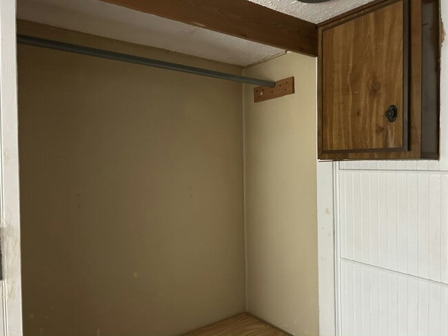 Building Photo - 38651 Tarr Dr