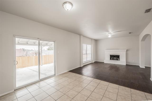 Building Photo - 1411 Prentice St