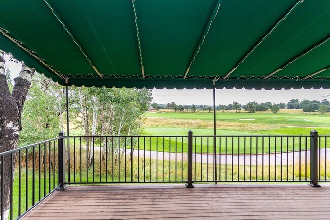 Building Photo - Charming home with Golf Course Views!!!