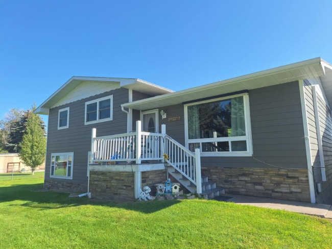 Building Photo - 17 Cemetery Ln