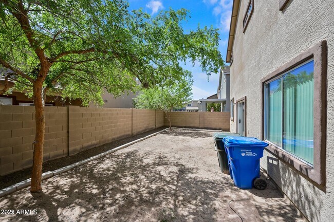 Building Photo - 4129 W Irwin Ave